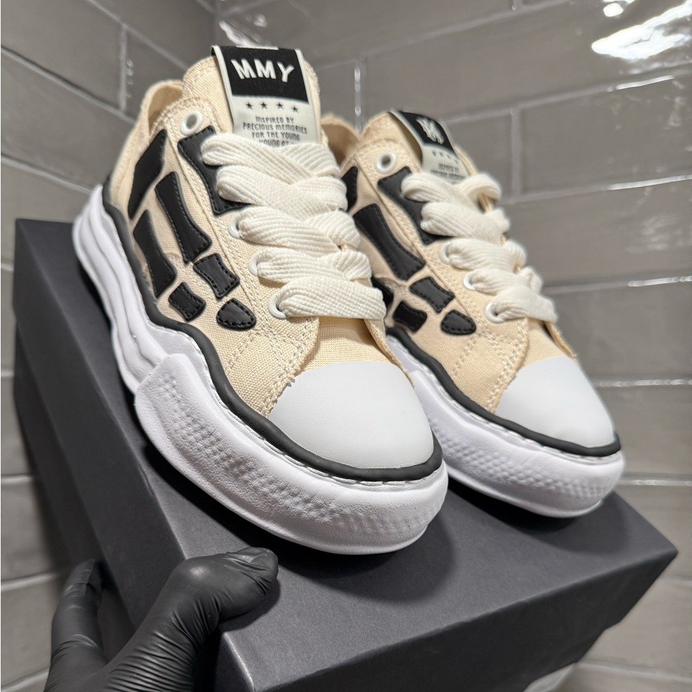 AMIRI MMY BONES X MIHARA CREAM AND WHITE